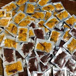 Khô gà , khô bò bán lẻ gói nhỏ