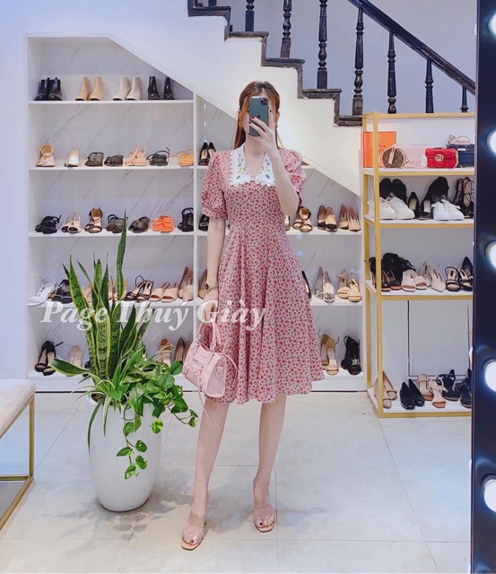 váy hoa cổ thêu hàng thiết kế VHS012108 | BigBuy360 - bigbuy360.vn