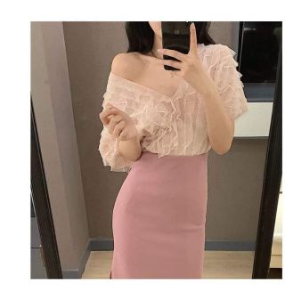 Chân váy midi A hồng phấn xẻ sườn