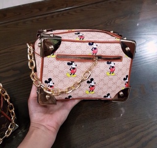 Cốp LV mickey xích