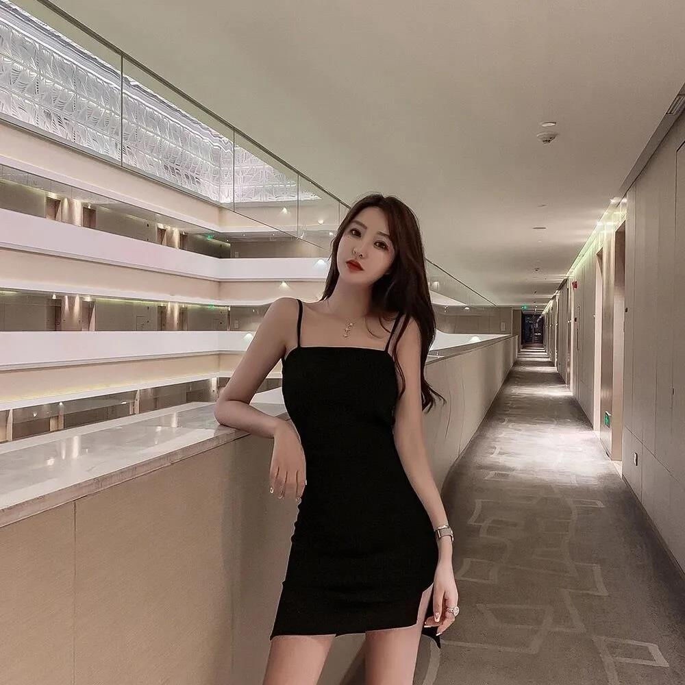 Mới Đầm Hai Dây Hở Lưng Xẻ Tà Quyến Rũ Thời Trang Cho Nữ