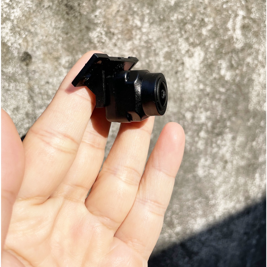 Camera lùi lắp ở đuôi xe ô tô, công nghệ AHD/CVBS , nguồn 12V, độ phân giải 720P, góc quay 160 độ