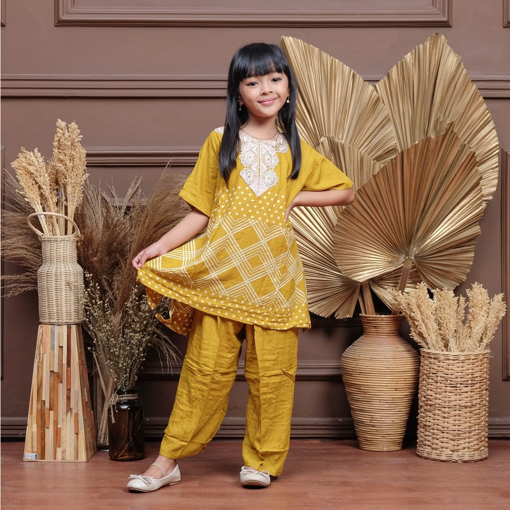 Giày Boot Dành Cho Trẻ Em 6-10 Tuổi