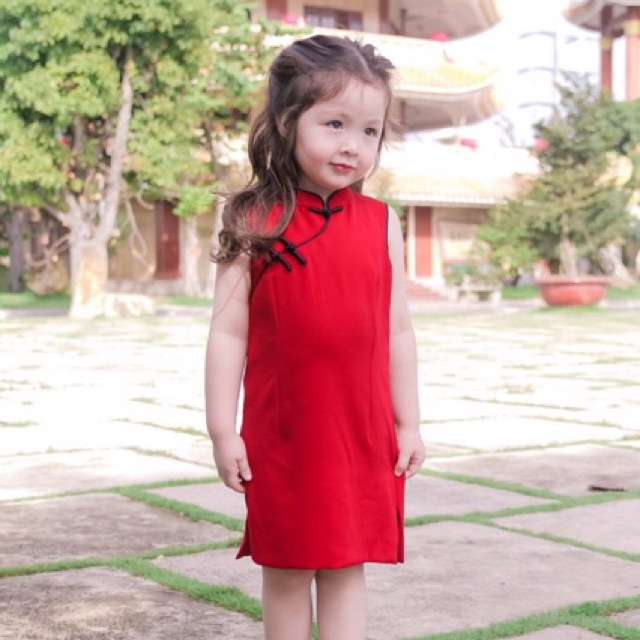 Váy sườn sám bé gái