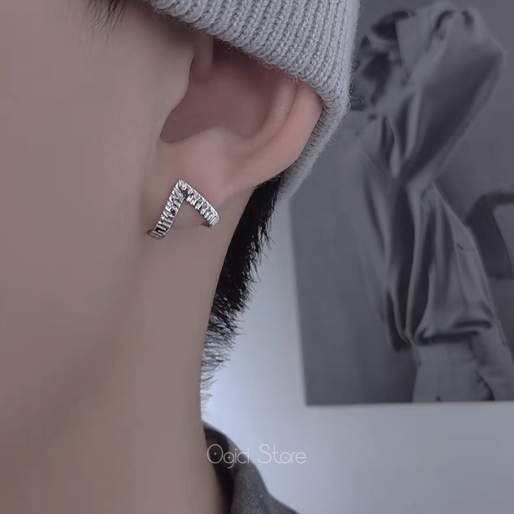 Bông tai, Khuyên tai nam nữ đinh tán thiết kế hình chữ V đơn giản thời trang hàn quốc, Cá tính, Unisex, 1 chiếc