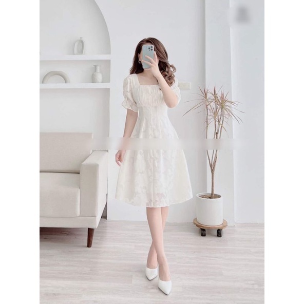 Đầm cổ vuông tay phồng xếp li ngực Pora Dress