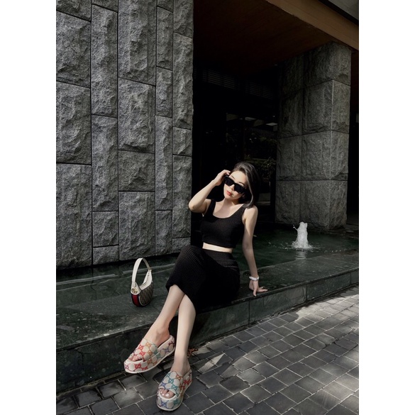 Set áo croptop sát nách + Chân váy body