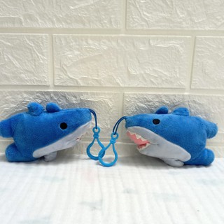 Cá heo xanh móc khóa miniso