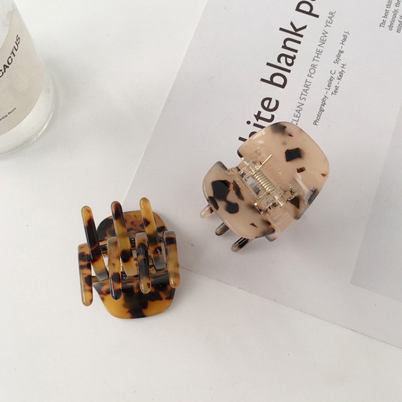 Kẹp tóc kiểu hàm cá mập xinh xắn dành cho nữ