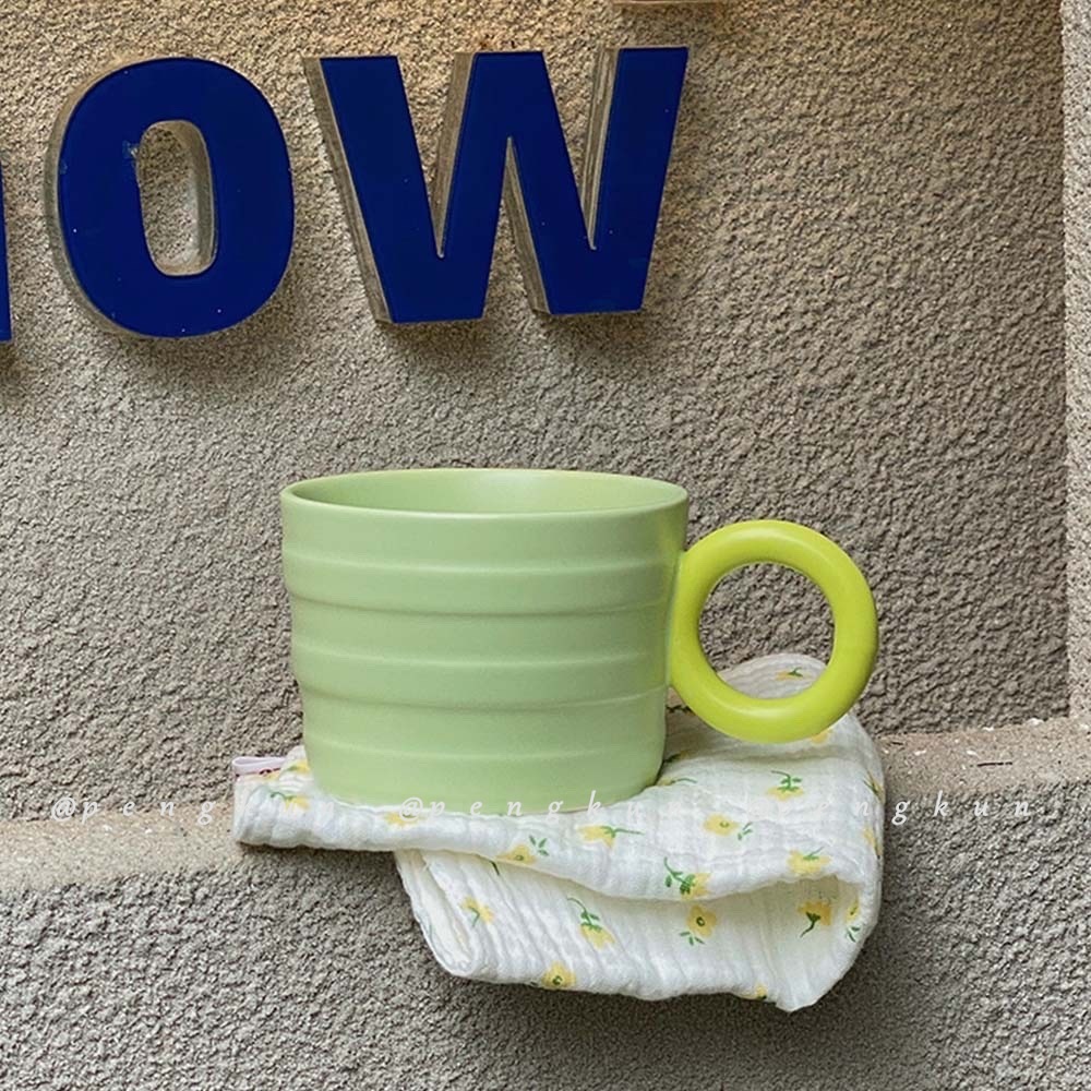 Cốc Sứ Hình Bánh Donut Màu Sắc Tương Phản Phong Cách Bắc Âu 260ml