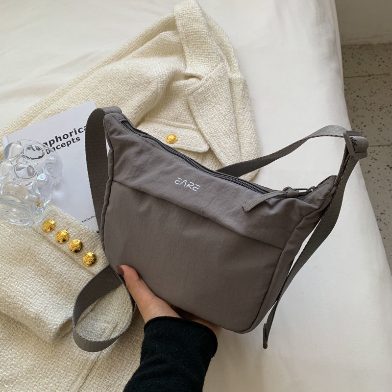 Túi Đeo Vai Chất Liệu Nylon Thiết Kế Đơn Giản Có 6 Kiểu Cho Nữ