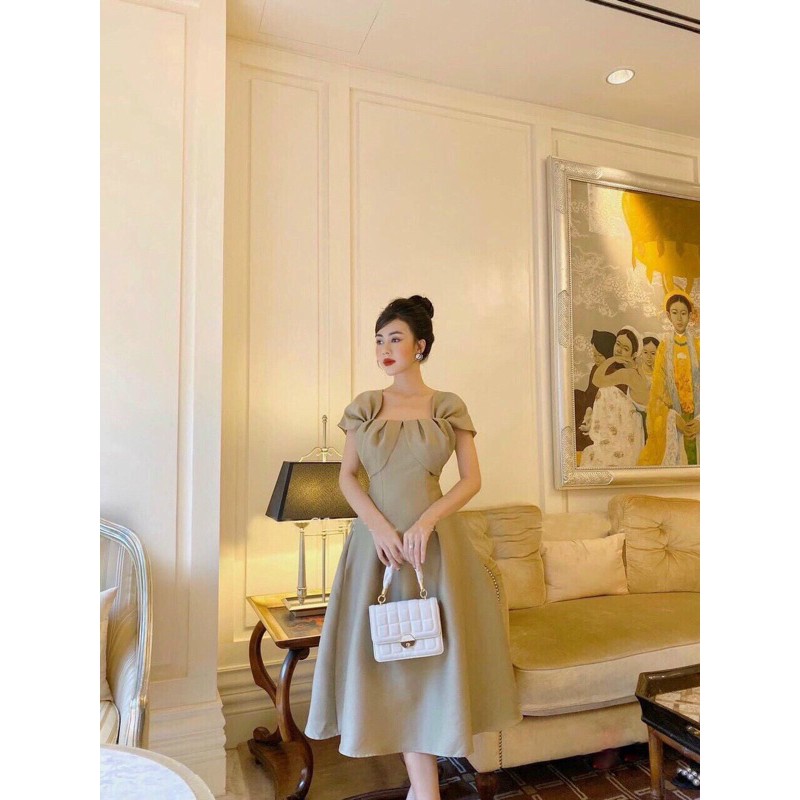 ĐẦM XOÈ XẾP LY NGỰC CỰC XINH