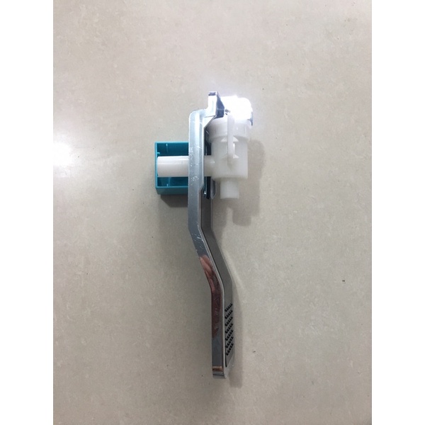 Vòi máy nước nóng lạnh