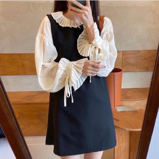Set yến đen + áo trắng xếp ly cổ bèo tay