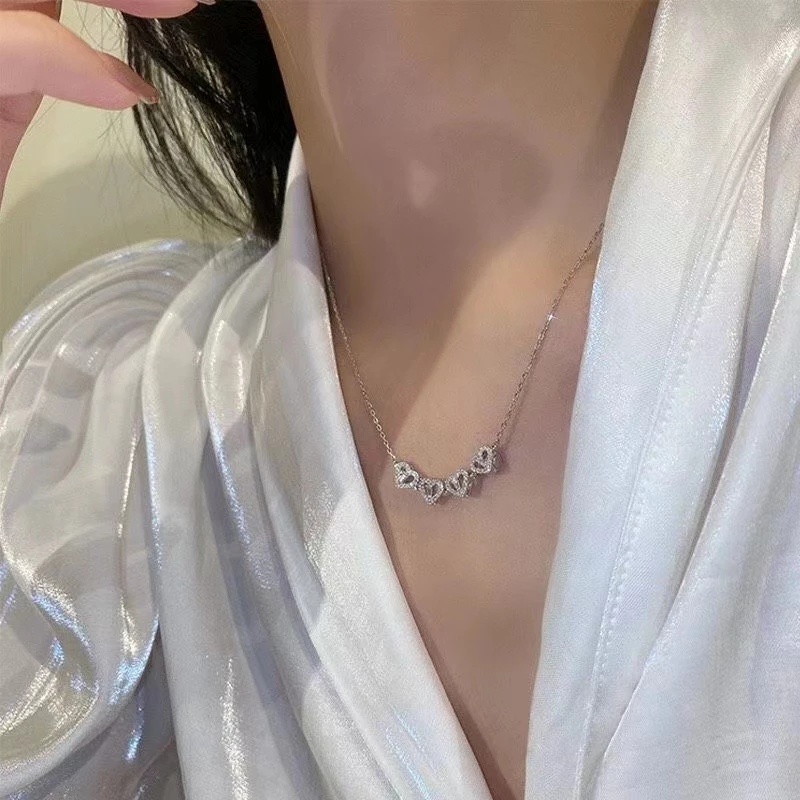 Vòng cổ Hình Cỏ Bốn Lá / Trái Tim Đính Đá Zircon Có Thể Mở Ra Sáng Tạo Sang Trọng Dành Cho Nữ