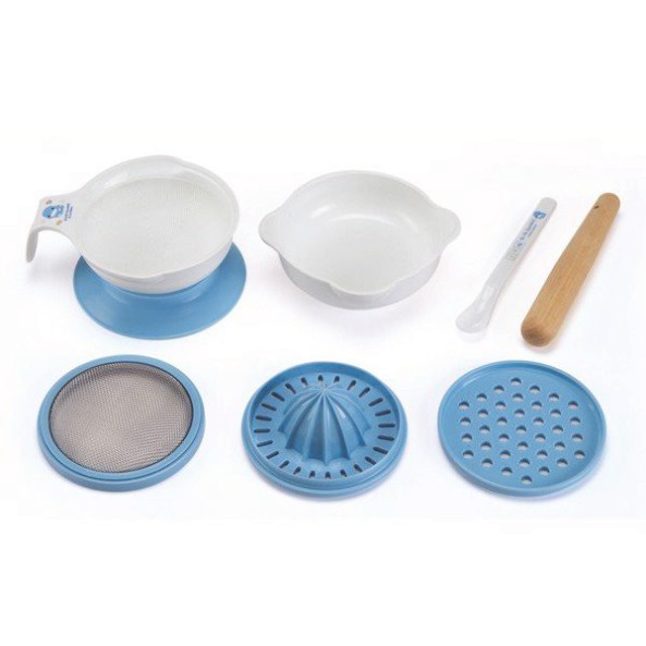 Bộ chế biến thức ăn 8 món Kuku Duckbill KU5450 được làm từ nhựa cao cấp dùng để nghiền thức ăn cho bé trên 6 tháng tuổi