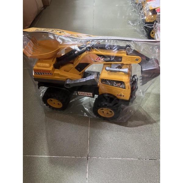 Đồ chơi xe múc công trình tặng kèm đồ cào
