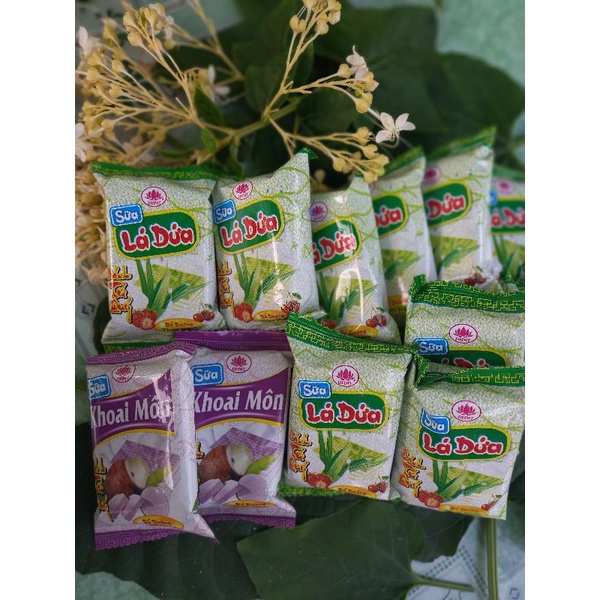 500gr Bánh Xốp Kem Vị Dứa & Khoai Môn