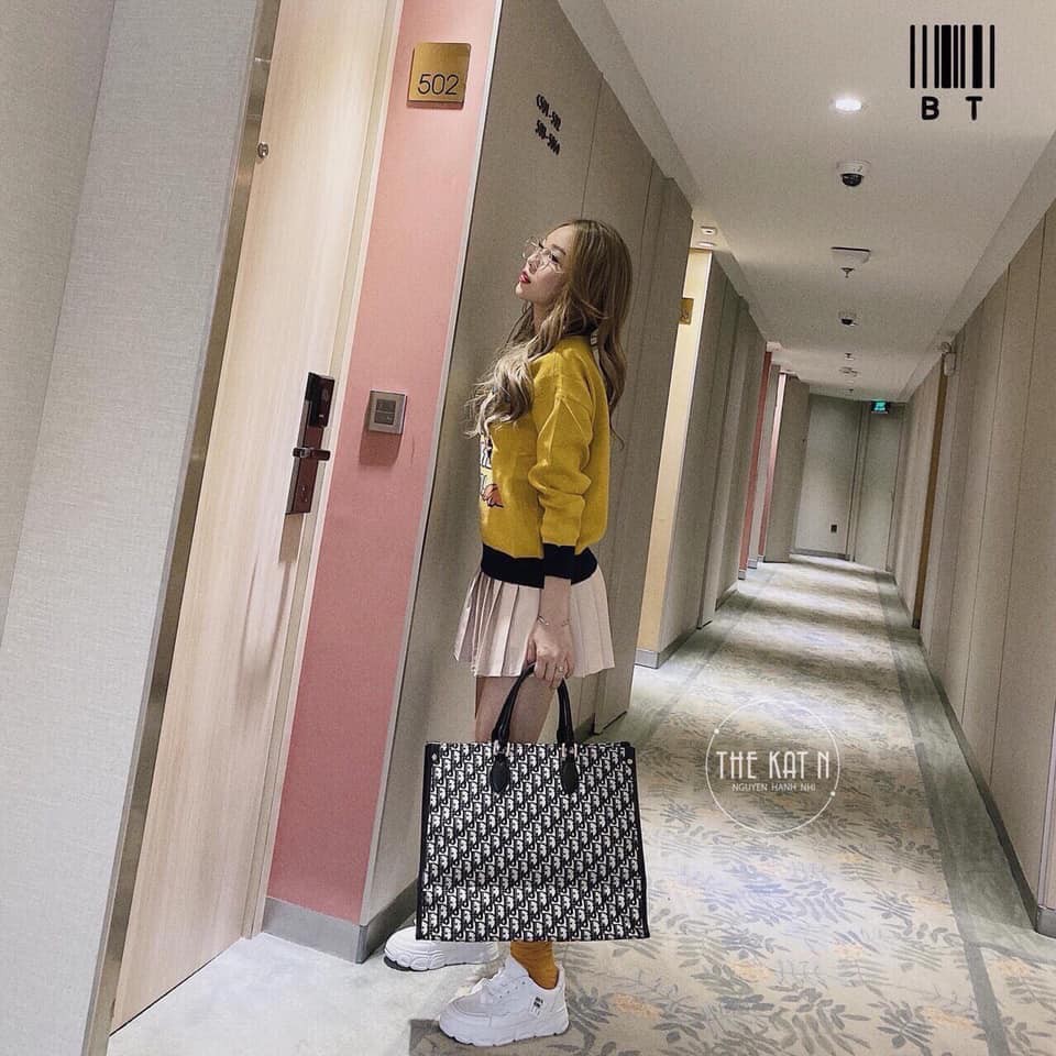 BÁN BUÔN ÁO NỈ VÀNG | BigBuy360 - bigbuy360.vn