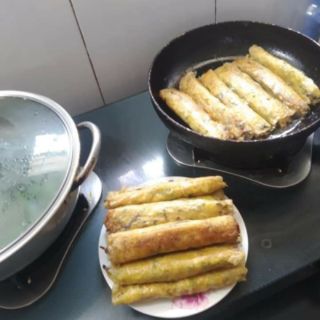 Bánh đa nem dùng để cuốn dán ạ