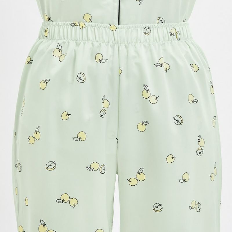 Bộ quần áo dài pyjama nữ in hình táo dễ thương của GU - Nhật Bản