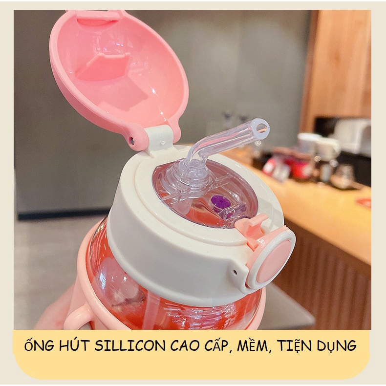 Bình nước đi học gấu cute 620ml tặng kèm sticker 3D và quai đeo - Daisydecor