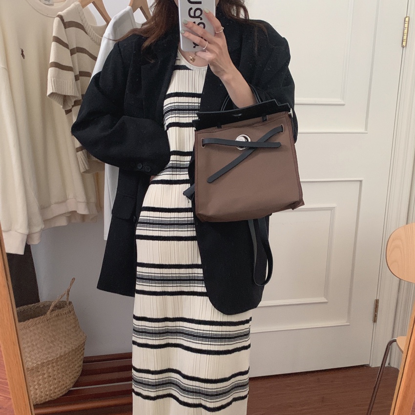 Đầm midi SUXI dệt kim không tay cổ tròn họa tiết kẻ sọc màu tương phản phong cách Hàn Quốc thời trang xuân hè cho nữ