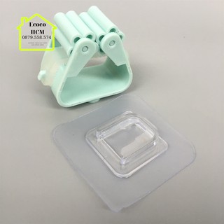 Móc treo chổi dán tường đa năng