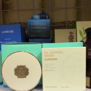 Combo phấn nước kiềm dầu oil control water cushion.
