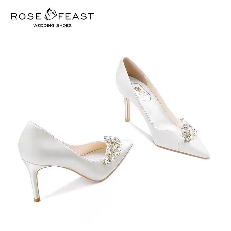 Giày cưới cô dâu đính hoa đá gót nhọn cao 8cm