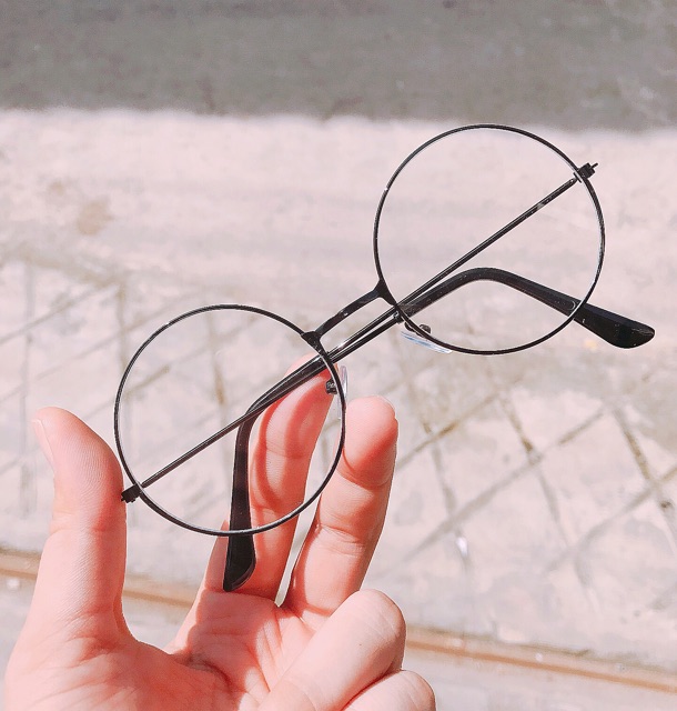 Kính Giả Cận Thầy Bói | BigBuy360 - bigbuy360.vn