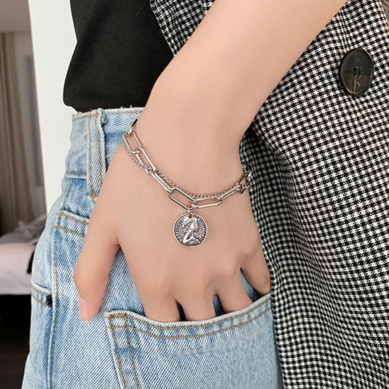 Vòng tay họa tiết đồng xu phong cách retro VT45