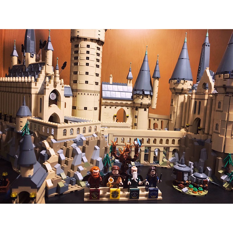 Đồ chơi Lắp ghép Mô hình Trường Học Phép Thuật Bela 11025 Harry Potter Series Hogwarts Castle