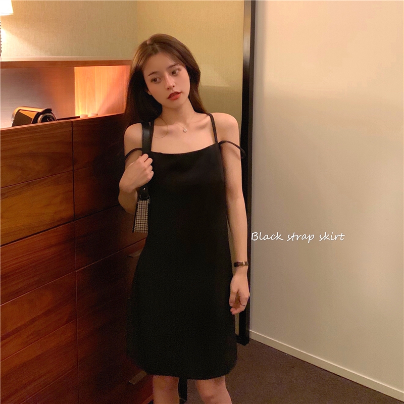 Đầm hai dây SUXI dáng ngắn xinh xắn phong cách Hàn Quốc