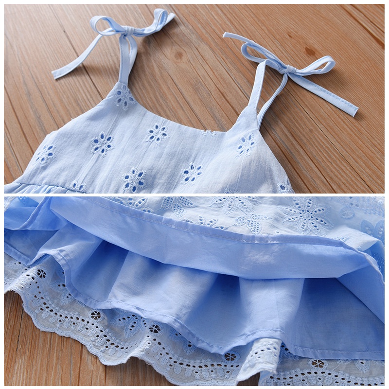 Váy hai dây thô đũi mềm mại, thoáng mát, thiết kế buộc nơ vai xinh xắn có thể điều chỉnh theo chiều cao của bé