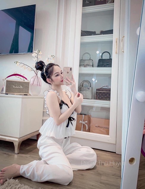 Bộ Lụa 2 Dây Bèo có mút ngực Cực Đẹp 40-65kg vừa