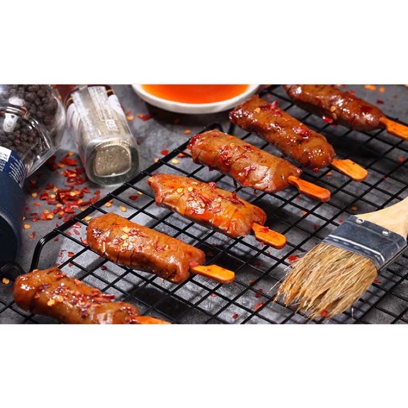 1 GÓI XÚC XÍCH XIÊN TẨM VỊ 26gam