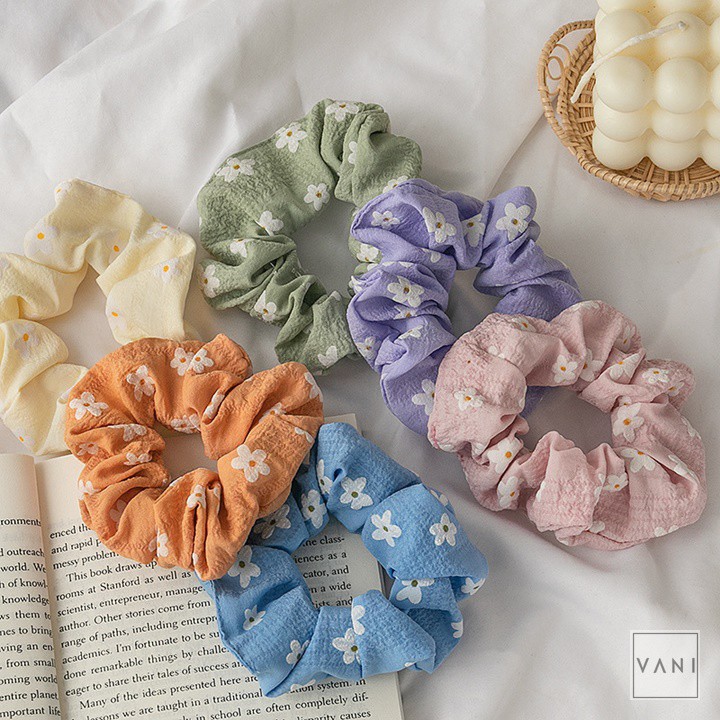 [Mã FAXANH245 giảm 10K đơn 50K] Cột Tóc Scrunchies Vải Linen Họa Tiết Hoa 5 Cánh Thời Trang - Vani Store