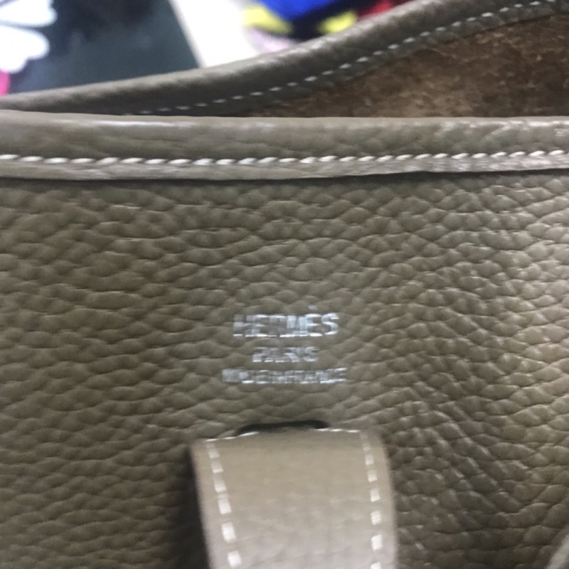 Túi hm đeo chéo xả kho về hàng tết