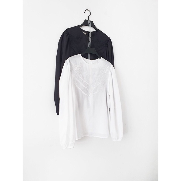 Áo blouse thêu ngực tay phồng 2 màu AfterBefore