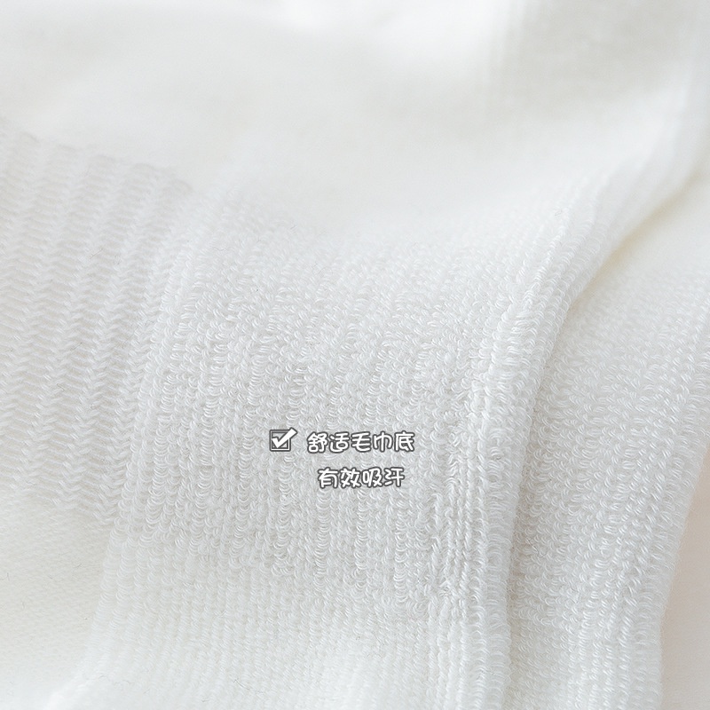 Vớ thể thao WAFNHA D472 thêu họa tiết gấu Bắc cực đáng yêu