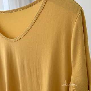 Áo thun trơn cotton lạnh cổ tim
