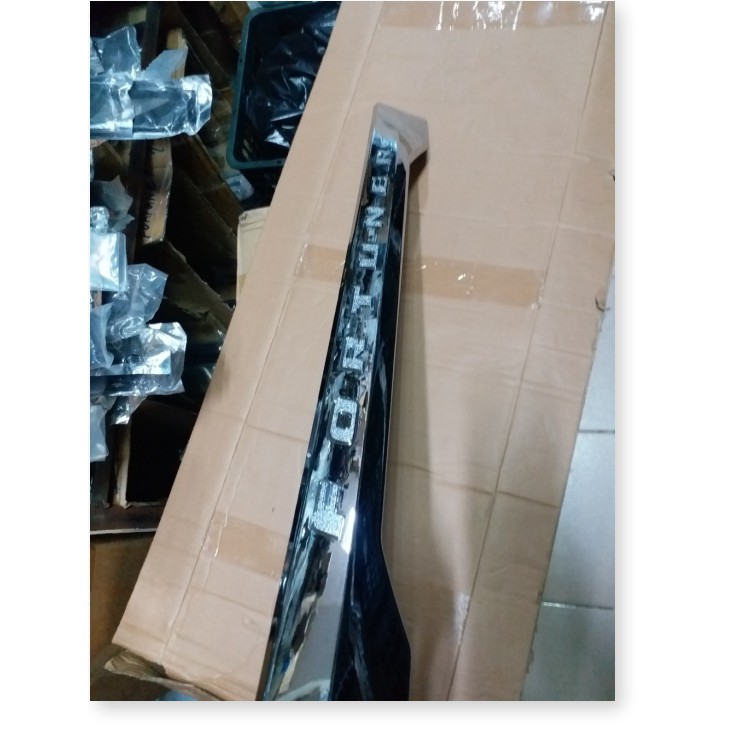 Ốp tay  cốp xe Fortuner 2012-2015