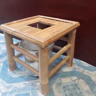 Ghế xông vùng kín kèm xô