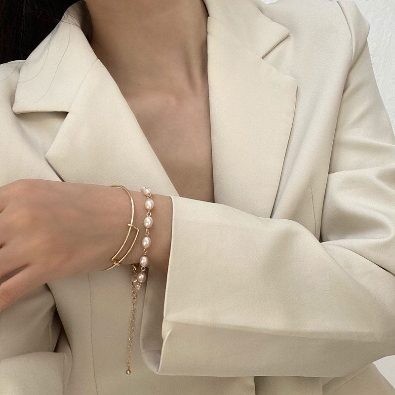 Vòng Đeo Tay Nhiều Lớp Đính Giả Ngọc Trai Phong Cách Hàn Quốc