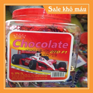 Kẹo sô cô la ô tô