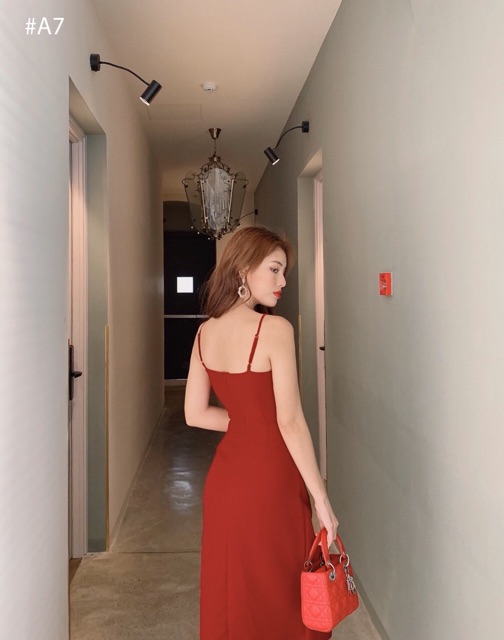 [Mã WARN25 giảm 25k đơn 200k] Đầm hai dây xẻ tà 🪀FREESHIP 🪀 | BigBuy360 - bigbuy360.vn