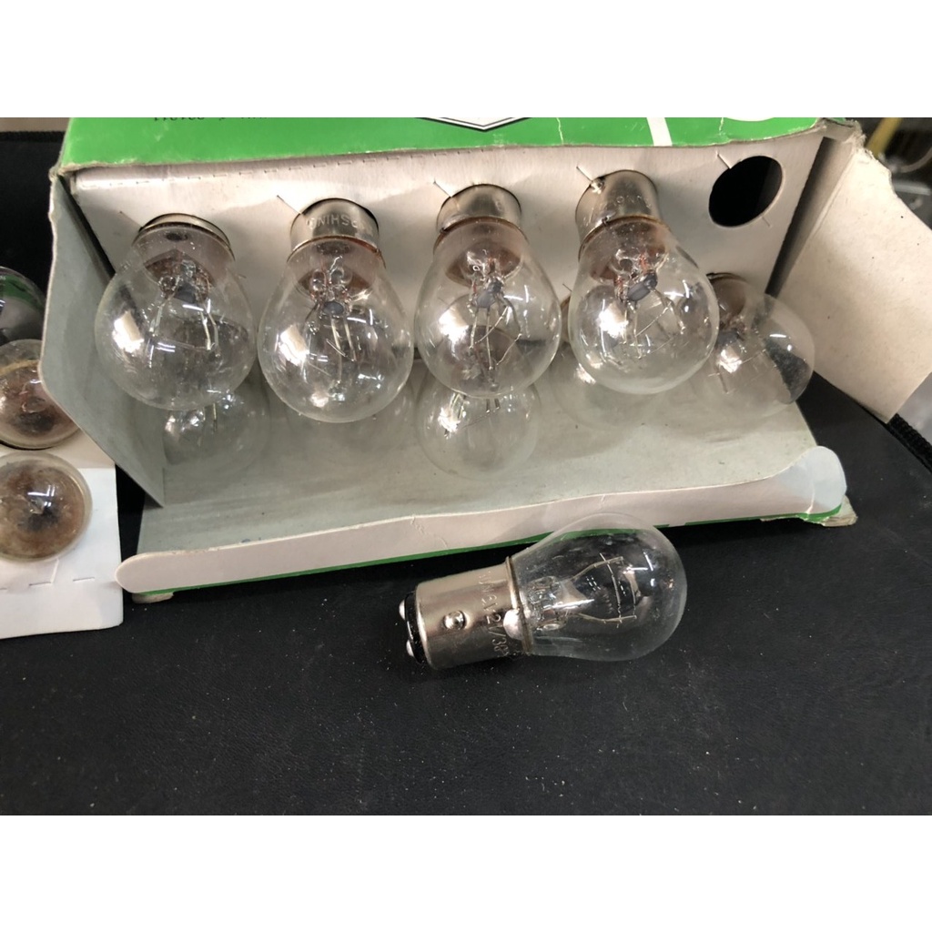 01 Bóng đèn hậu  6V cho xe honda 67- cub dùng điện má vít 6v