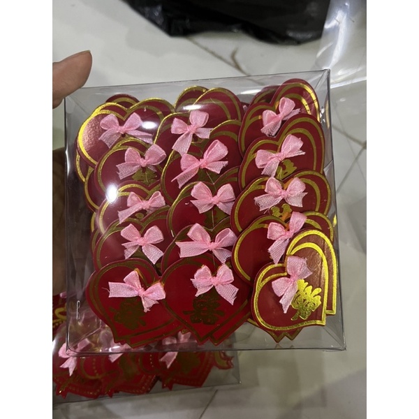 Tim nơ cài áo đám cưới