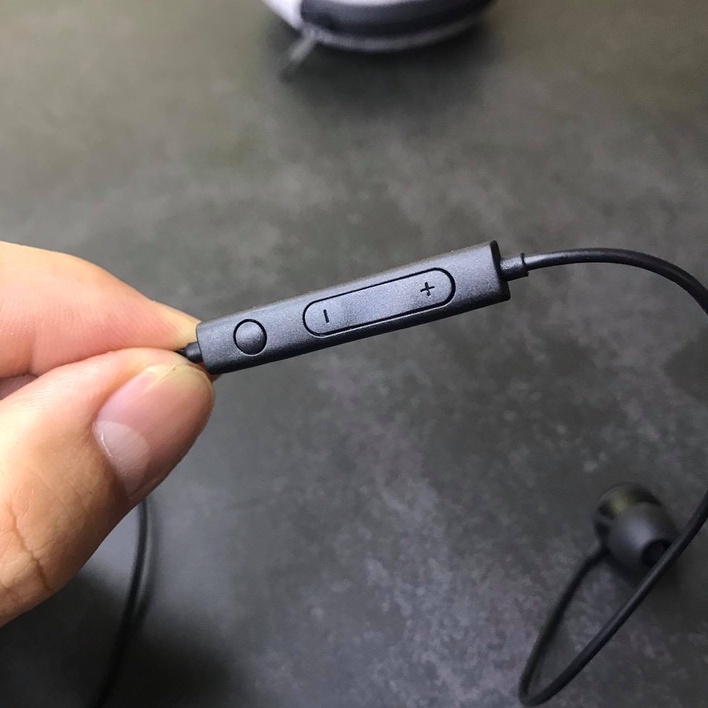 Tai Nghe Chính Hãng LG V30/V40/V50/V60 Jack Chữ L Tặng kèm Núm Tai Phụ, Âm Thanh Sống Động, Mic Không Rè